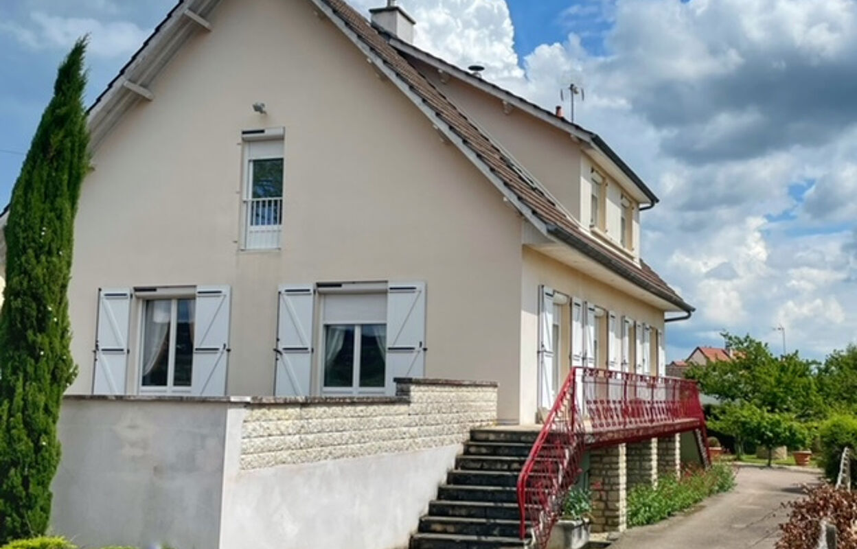 maison 9 pièces 217 m2 à vendre à Beaune (21200)