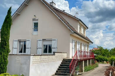 Maison 9 pièces 398000 €