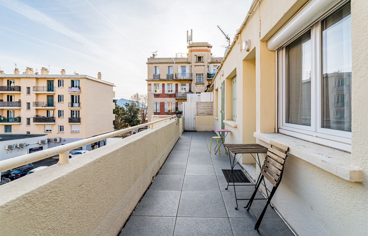 appartement 1 pièces 27 m2 à vendre à Marseille 8 (13008)