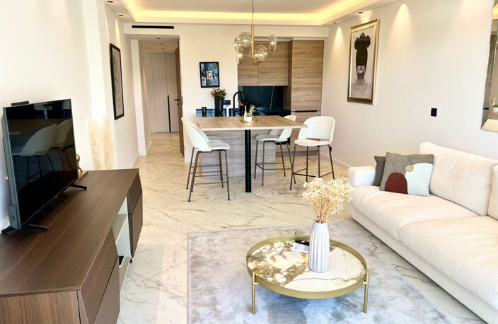 CANNES CENTRE CROISETTE PIED DANS L'EAU PENTHOUSE T3 VUE MER — photo 3