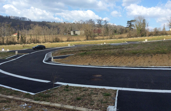 TERRAIN VIABILISE de 778 m2 — photo 2