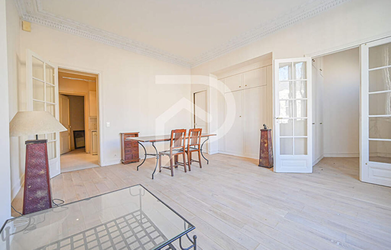 appartement 2 pièces 56 m2 à vendre à Paris 7 (75007)