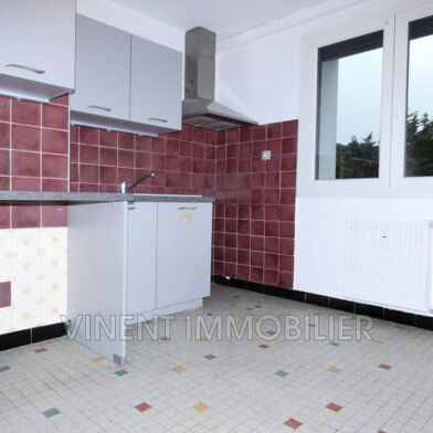 Appartement 4 pièces 710 €