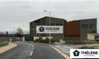 Commerce  990 m² à louer à Vauvert (30600)