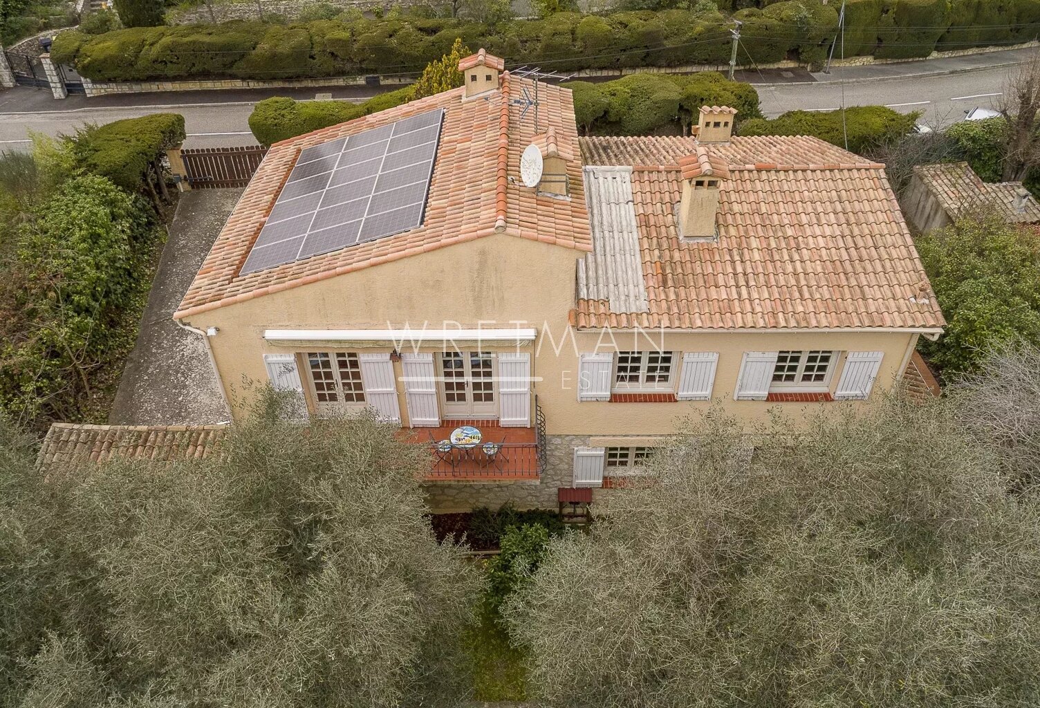 Villa au calme dans un domaine fermé à pied de commerces - Mougi — photo 1