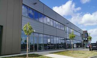 Bureau  864 m² à louer à Vern-sur-Seiche (35770)