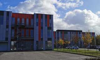 Bureau  932 m² à louer à Vern-sur-Seiche (35770)