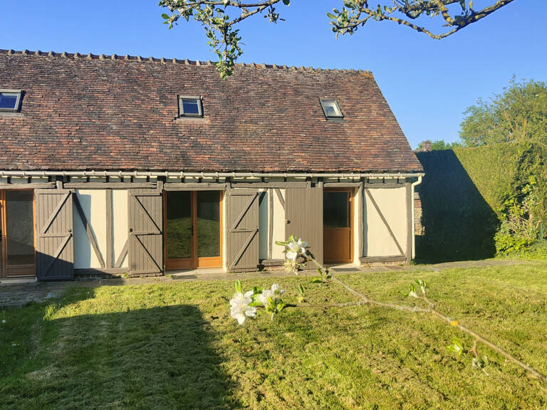 A 5 MN DE BEAUVAIS, TRES  BELLE LONGERE  RENOVEE  EN COLOMBA — photo 1