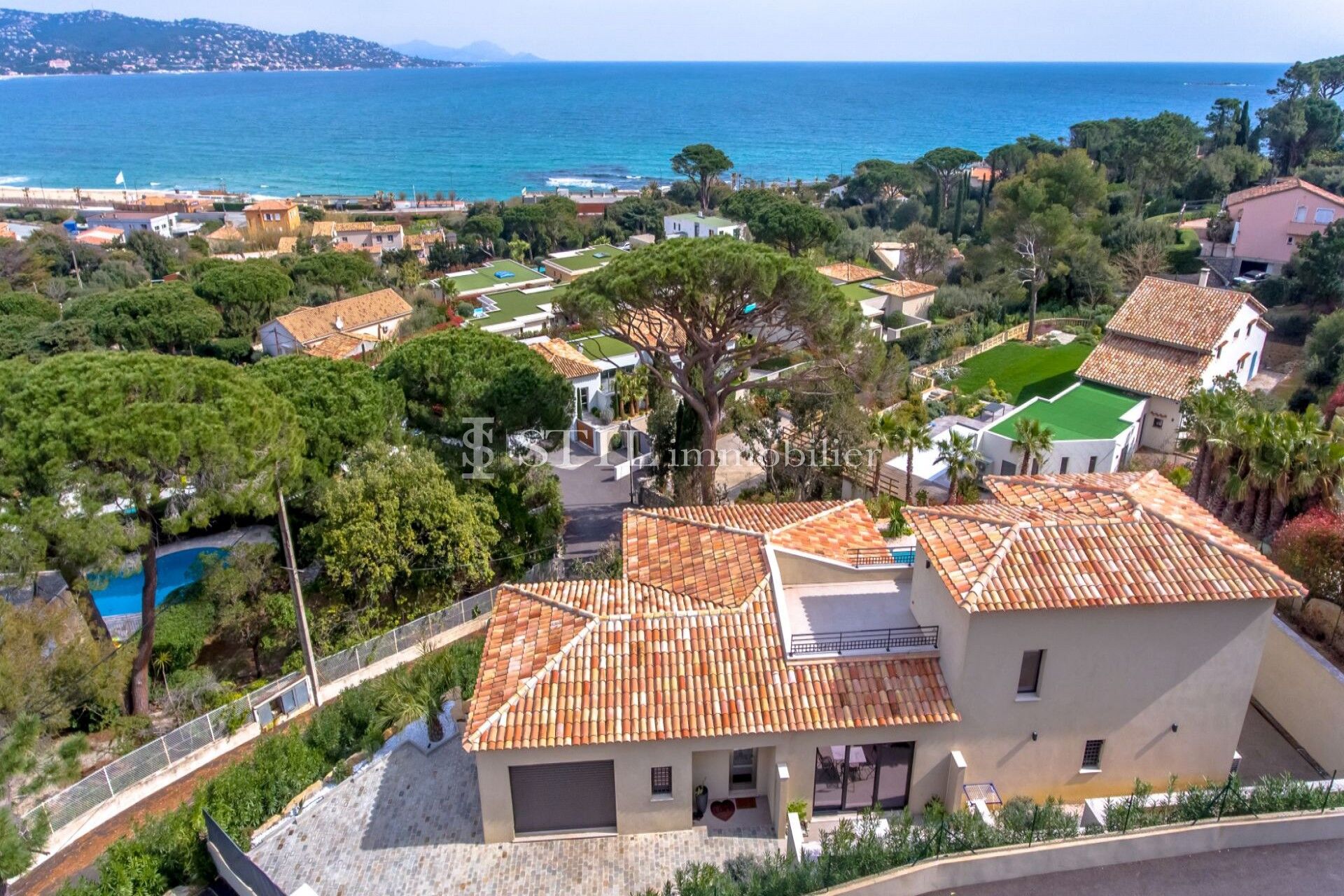 Villa / Maison 5 pièces  à louer Sainte-Maxime 83120