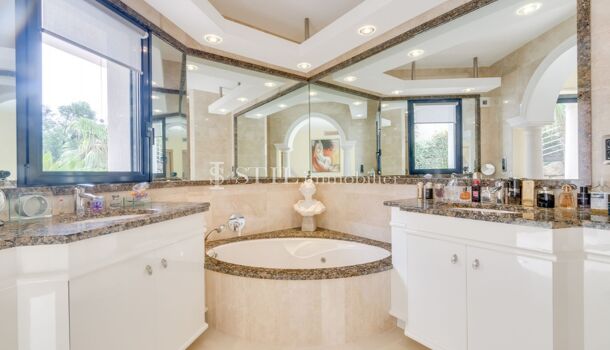 Villa / Maison 5 pièces  à vendre Sainte-Maxime 83120