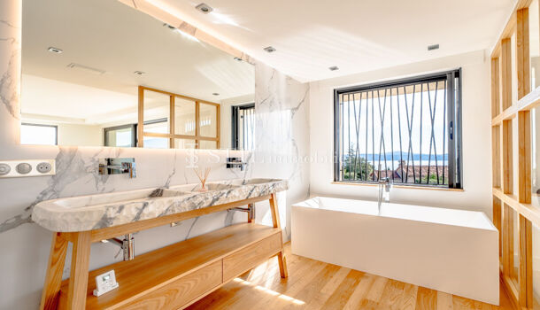 Villa / Maison 6 pièces  à vendre Sainte-Maxime 83120