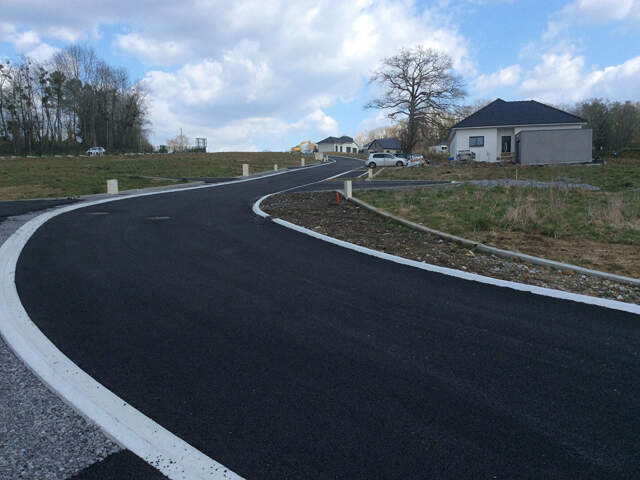 TERRAIN VIABILISE de 713 m2 — photo du bien