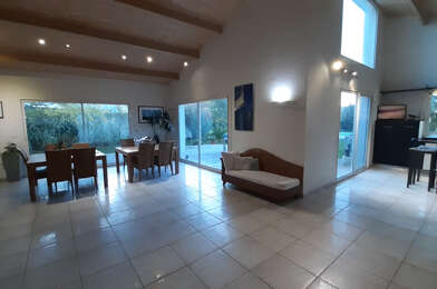 Maison 7 pièces 897700 €