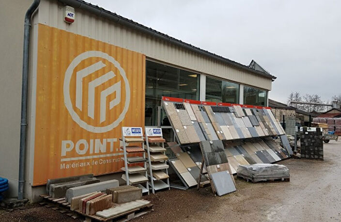 Ensemble immobilier développant 2900m² de surface de bâtiments sur une parcelle de 7850m² — photo 3