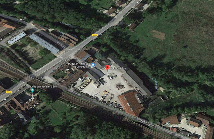Ensemble immobilier développant 2900m² de surface de bâtiments sur une parcelle de 7850m² — photo 5