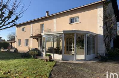 vente maison 458 995 € à proximité de Salles-de-Barbezieux (16300)