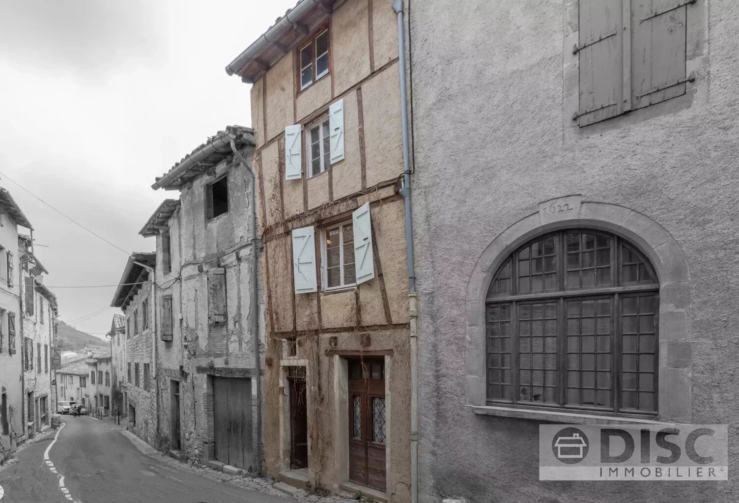 Charmante maison de village avec cave et atelier. — photo 1