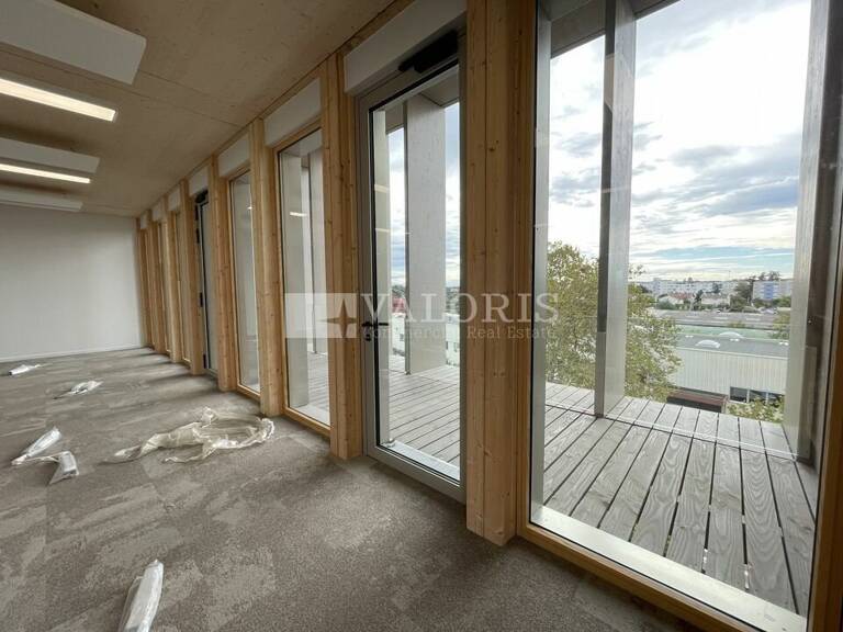 BUREAUX à LOUER — photo 1