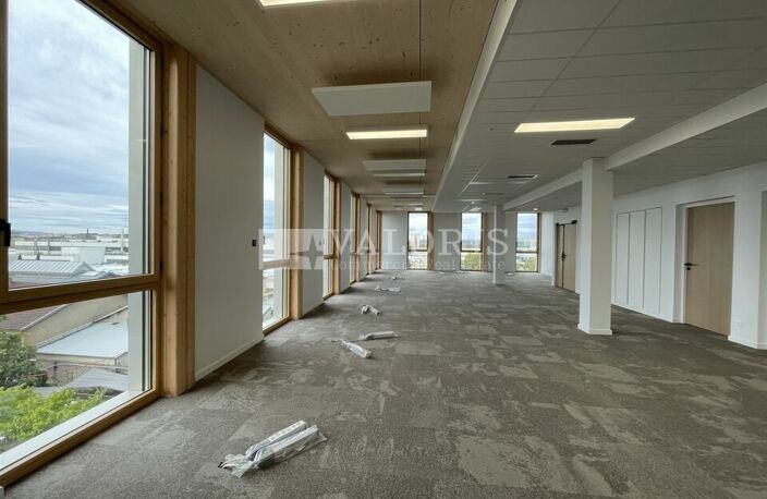 BUREAUX à LOUER — photo 5