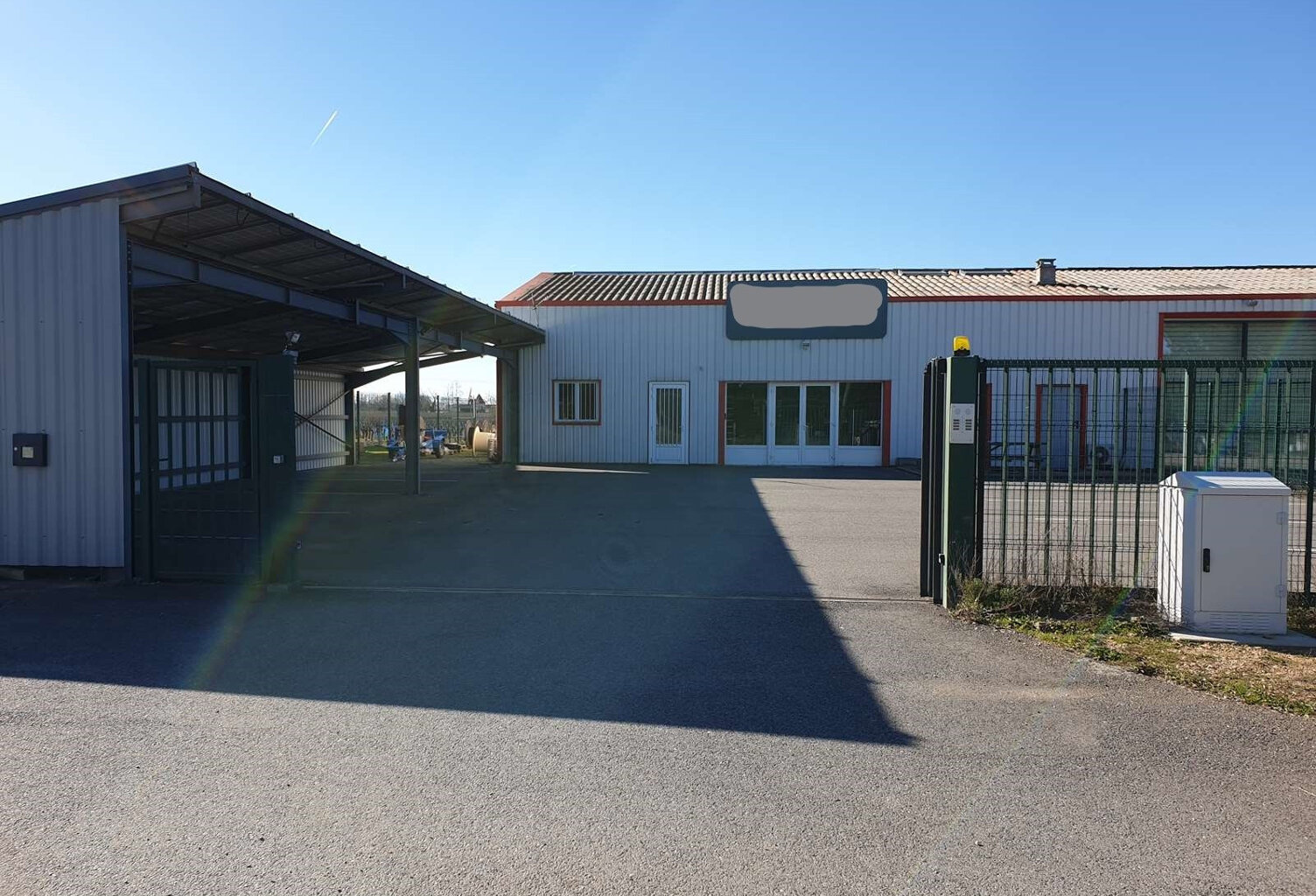 Vente commerce 8 pièces 325 m² Lagrave (81150) — photo 1