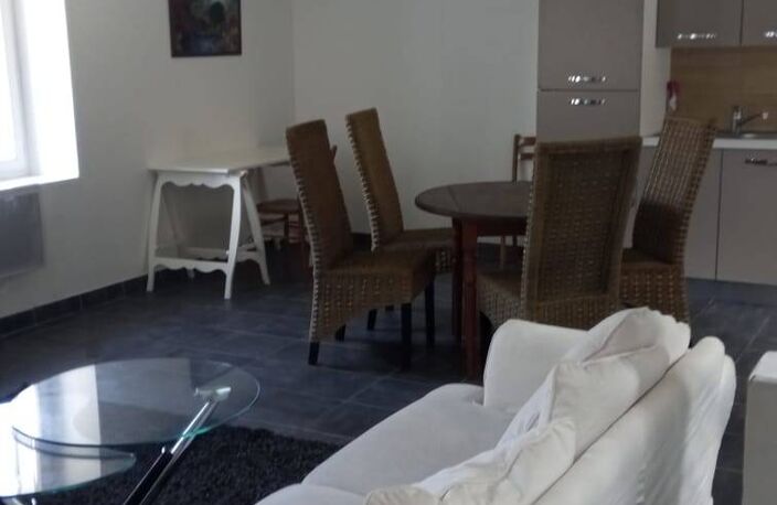 Location maison 3 pièces 89 m² à Château-Landon (77570) — photo 2