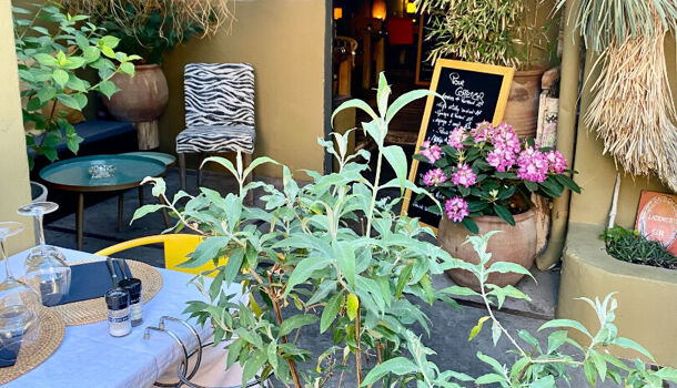 Local commercial 6 pièces  à vendre Crau (La) 83260