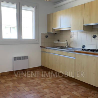Appartement 3 pièces 695 €