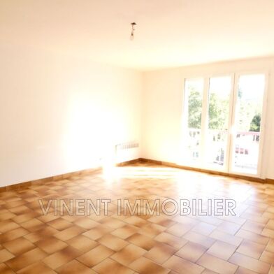 Appartement 3 pièces 695 €