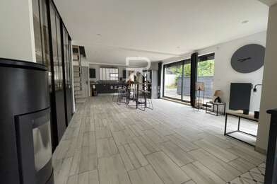 Maison  375500 €