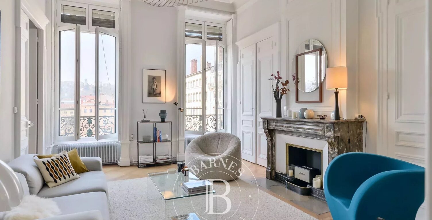 Lyon 2 - Place Carnot - Appartement de 79,02 m²  - 3ème étage - Ascenseur - 1 Grenier - 2 Chambres — photo 1