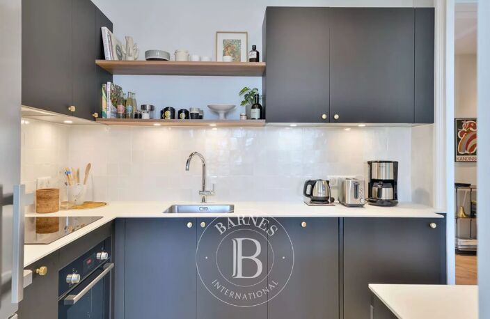 Lyon 2 - Place Carnot - Appartement de 79,02 m²  - 3ème étage - Ascenseur - 1 Grenier - 2 Chambres — photo 4