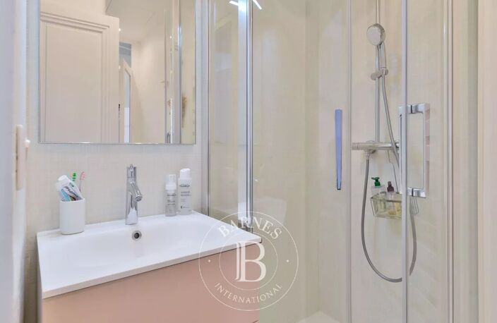 Lyon 2 - Place Carnot - Appartement de 79,02 m²  - 3ème étage - Ascenseur - 1 Grenier - 2 Chambres — photo 5