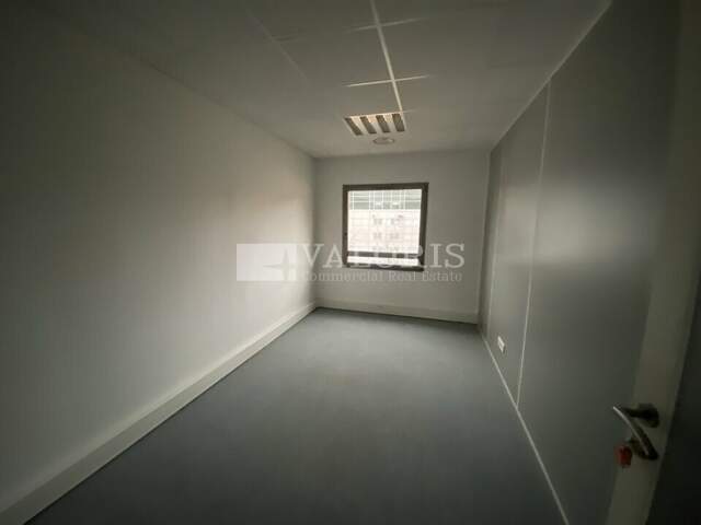 BUREAUX à LOUER — photo du bien