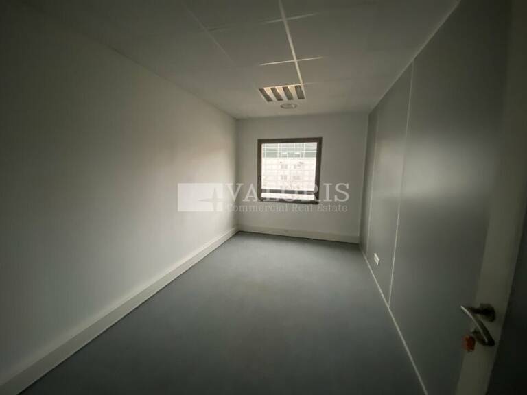 BUREAUX à LOUER — photo 1
