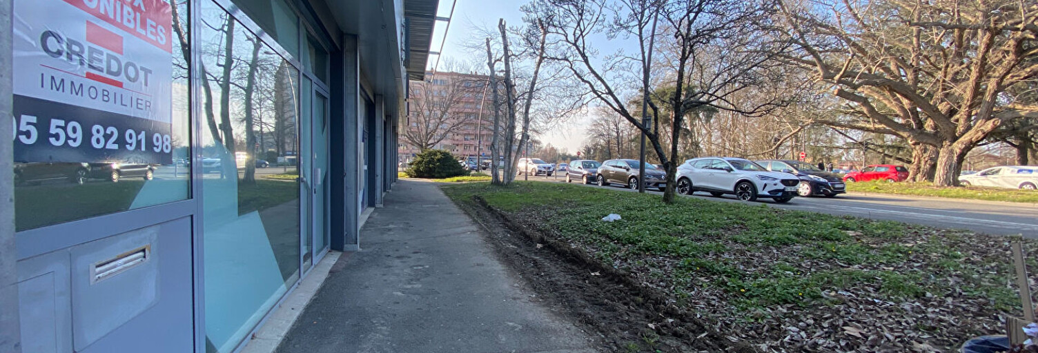 Commerce  216 m² à louer à Pau (64000)