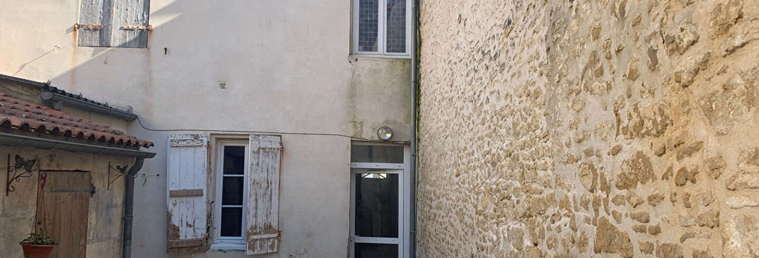 Immeuble  180 m² à vendre à Rochefort (17300)