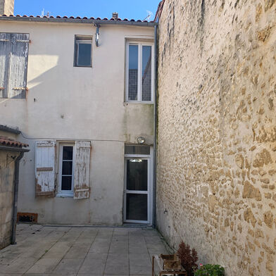 Immeuble  318000 €