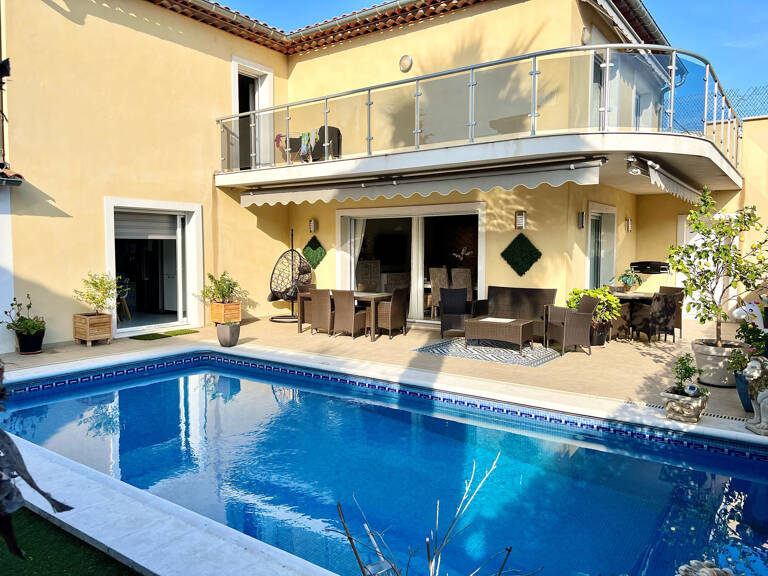 CANNES PROCHE BAS CROIX DES GARDES VILLA T7 SUD 220M2 PISCIN — photo 1