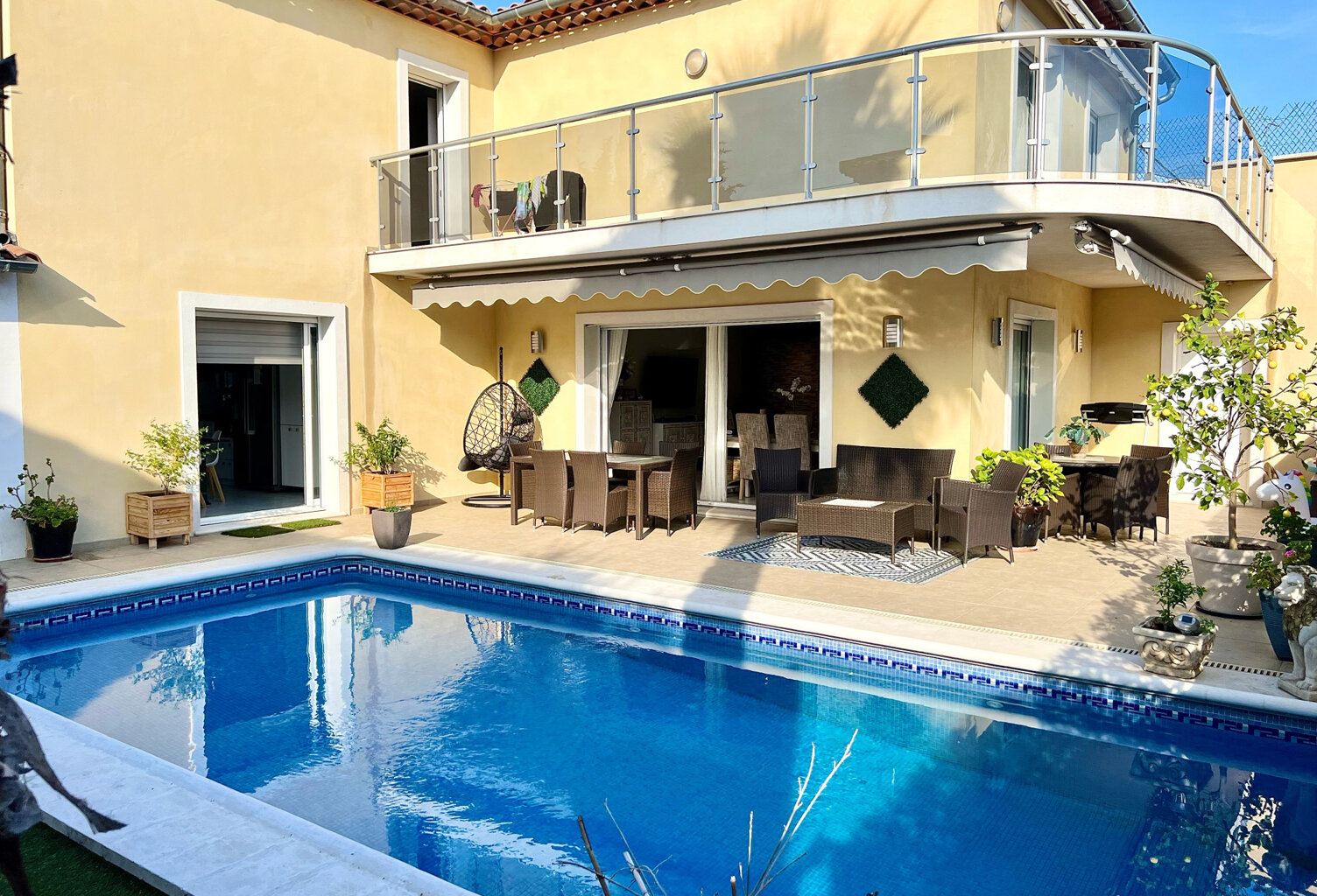 CANNES PROCHE BAS CROIX DES GARDES VILLA T7 SUD 220M2 PISCIN — photo 1