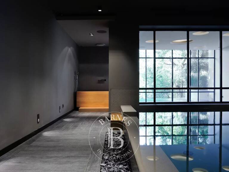 Tassin-La-Demi-Lune - Maison meublée d'exception de 362,90 m² - Terrasse et jardin - Piscine intérieure - Garage - 4 Chambres — photo 1