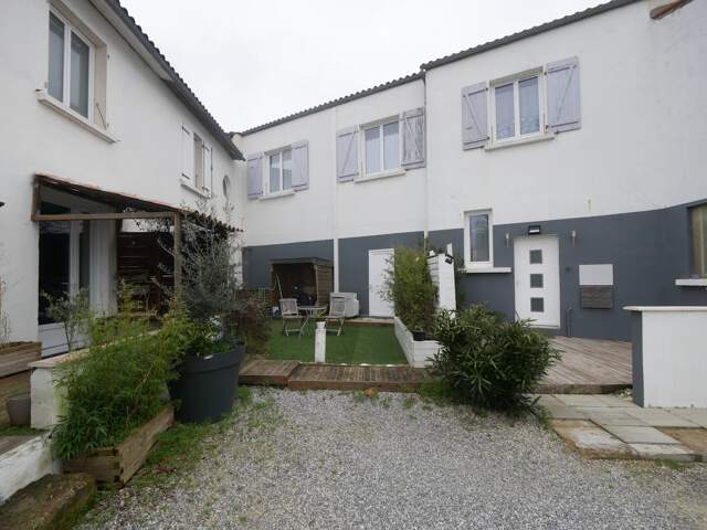 Immeuble 316 m² à La Rochelle — photo du bien