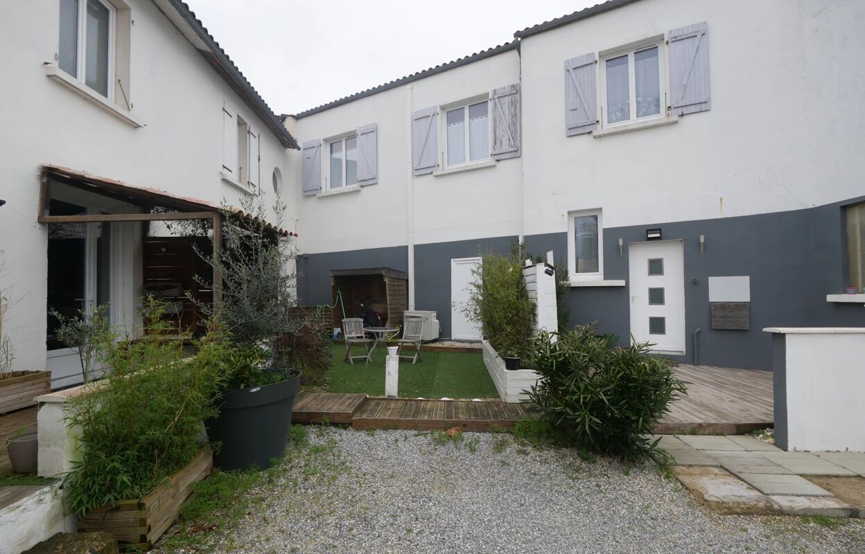 immeuble  pièces 316 m2 à vendre à La Rochelle (17000)