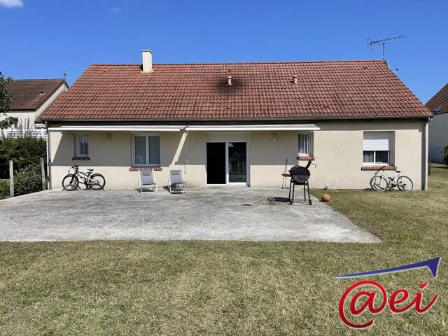 Maison récente de plain-pied T4 sur 1600 m² de terrain — photo du bien