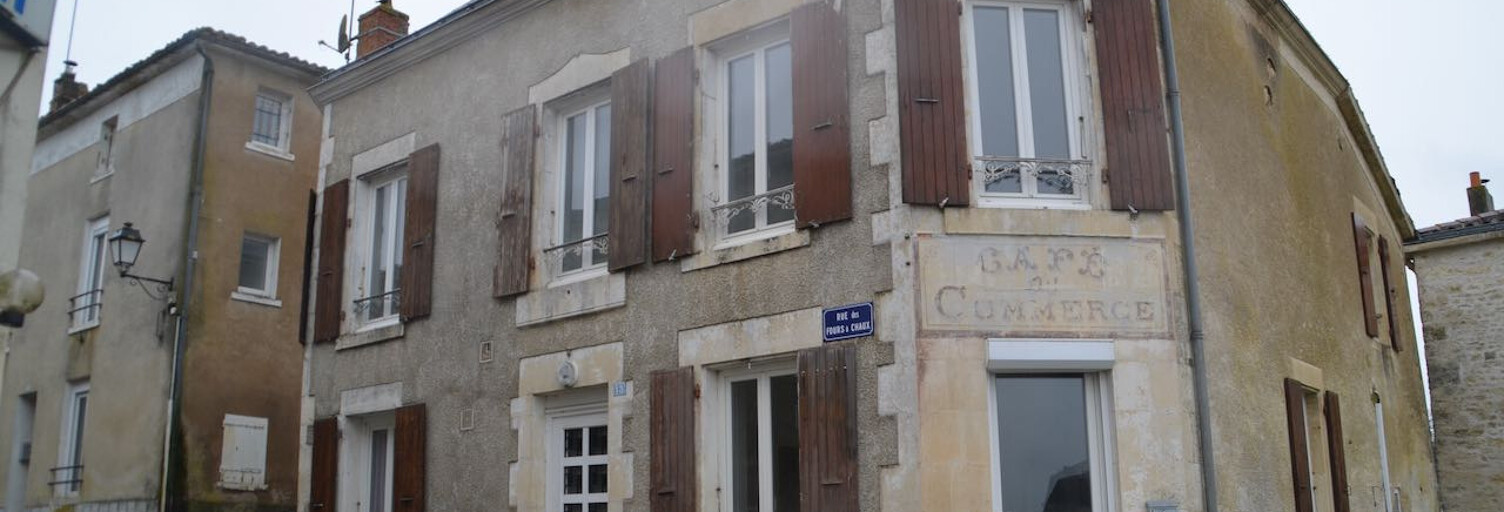 Immeuble  113 m² à vendre à La Caillère-Saint-Hilaire (85410)