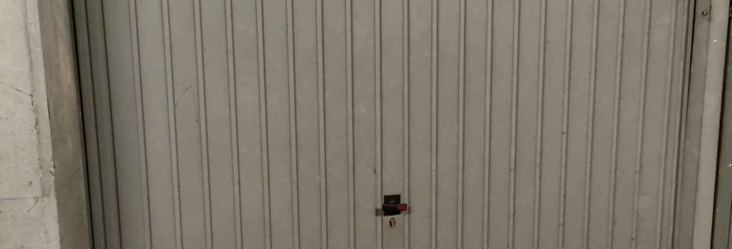 Garage  14 m² à louer à Marseille 8 (13008)