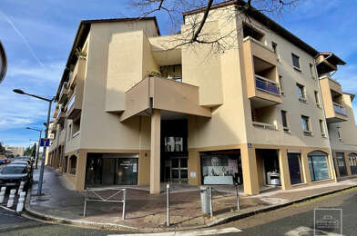 Commerce  375000 €