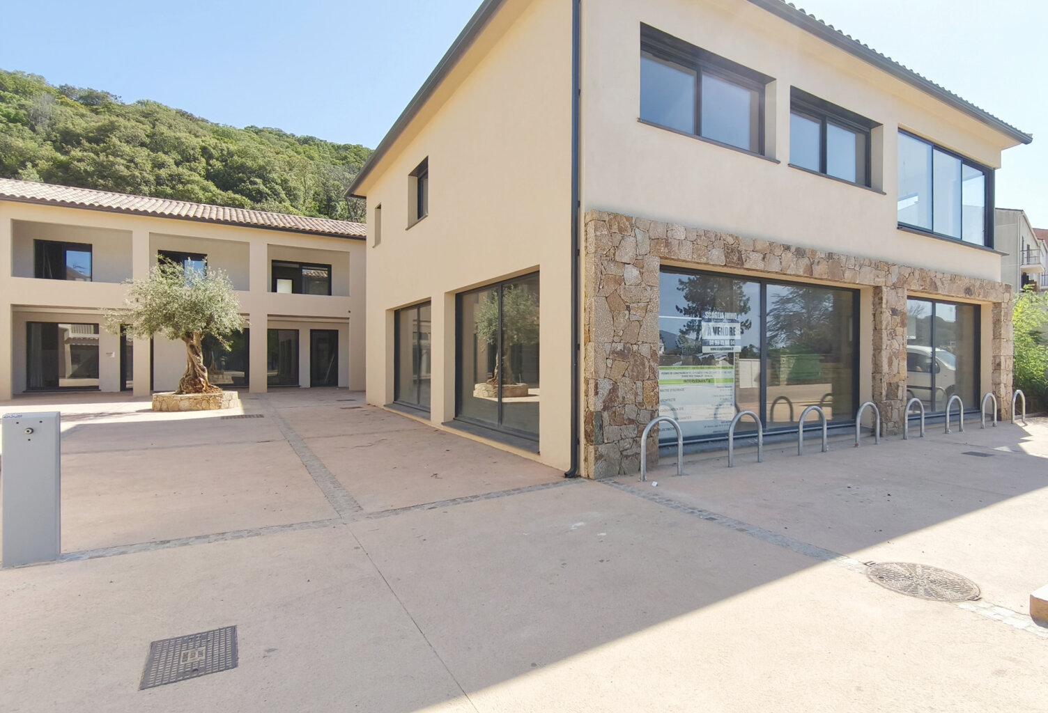 MURS COMMERCIAUX 62 m2 - LOT 2 -  PORTICCIO — photo 1