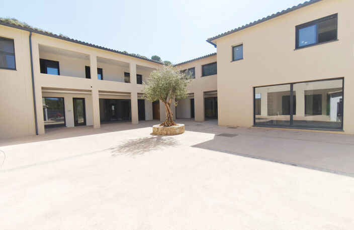 FRAIS DE NOTAIRE OFFERTS ! MURS COMMERCIAUX 56.03 m2 -  LOT 3 - PORTICCIO — photo 4