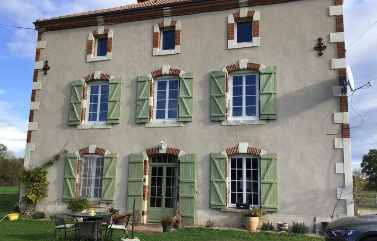 maison 9 pièces 221 m2 à vendre à Saint-Sornin-la-Marche (87210)