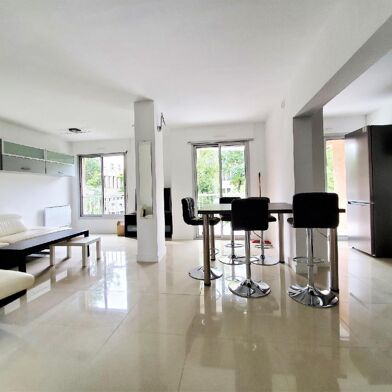 Appartement 6 pièces 372000 €